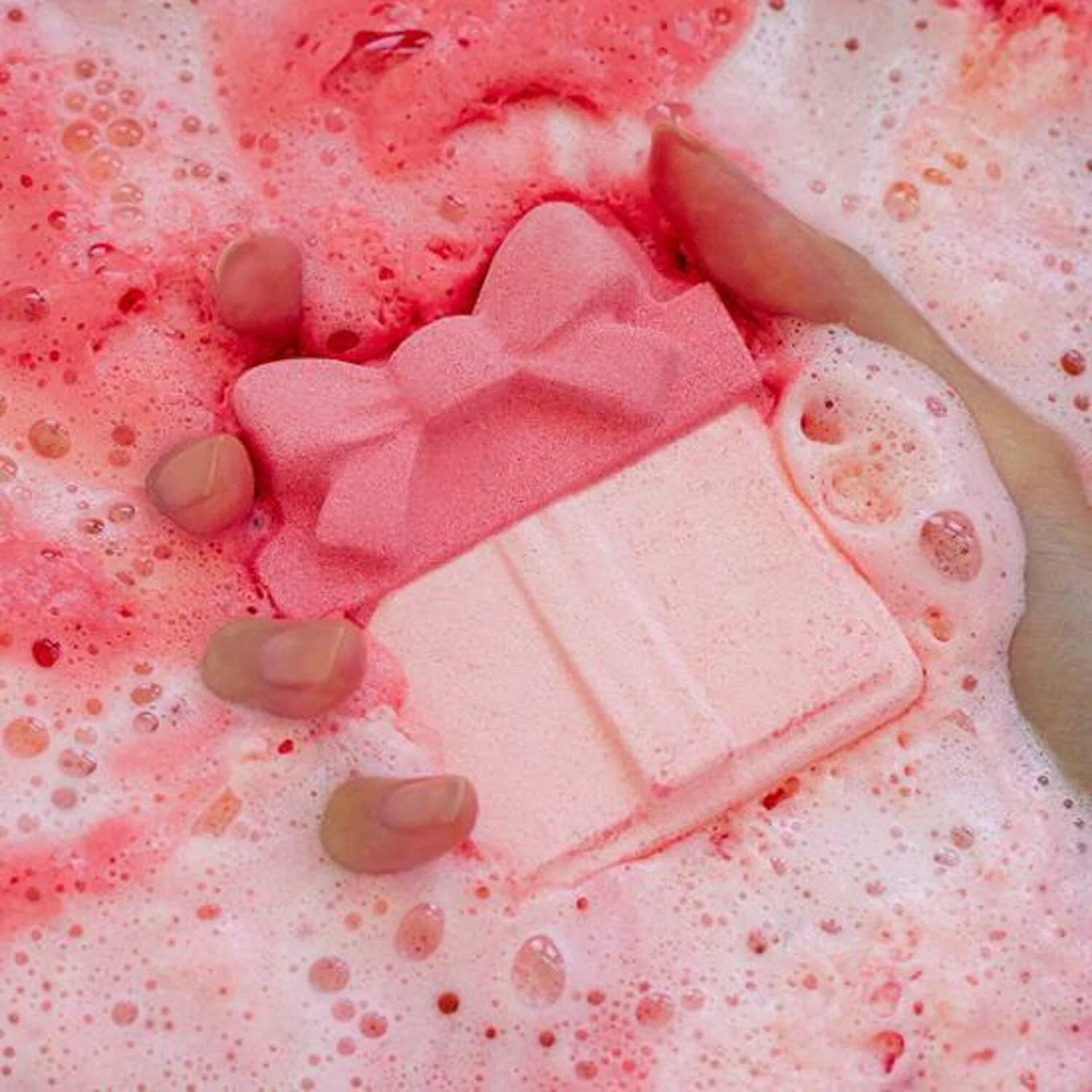 Joyful Bubble Bath Bomb [Raspberry Gift] 110g - Image 3